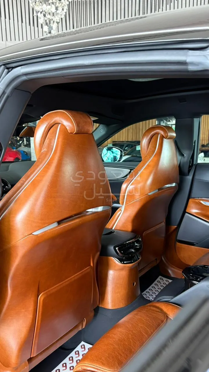 2025 فيراري بوروسانجوي