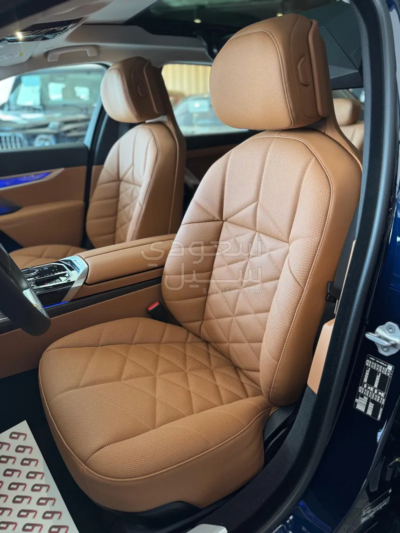 2026 بي ام دبليو الفئة السابعة 735أي