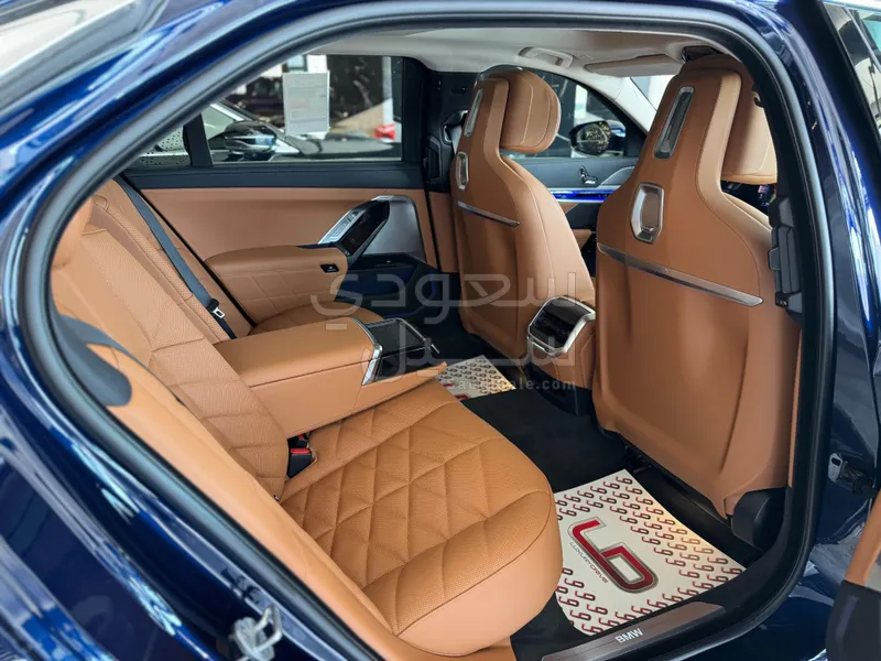 2026 بي ام دبليو الفئة السابعة 735أي