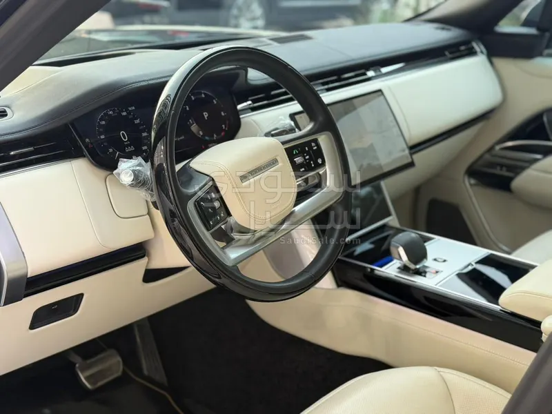 2025 لاند روفر رينج روفر اوتوبيوغرافي