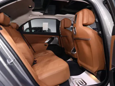 2026 بي ام دبليو الفئة السابعة 735أي