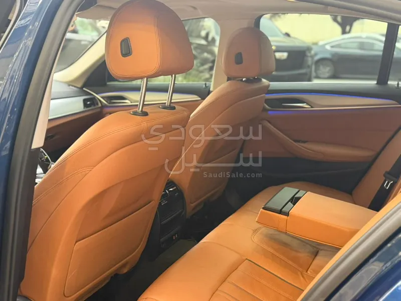 2022 بي ام دبليو الفئة الخامسة 520 أي