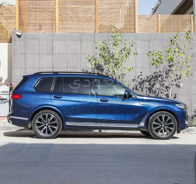 2020 بي ام دبليو الفئة اكس 7