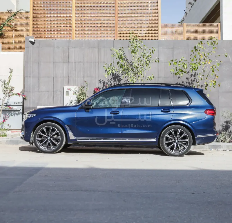 2020 بي ام دبليو الفئة اكس 7