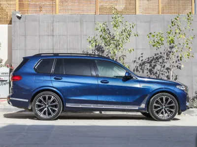 2020 بي ام دبليو الفئة اكس 7