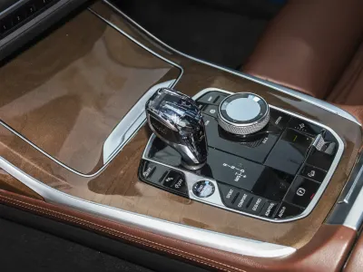 2020 بي ام دبليو الفئة اكس 7