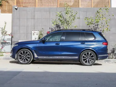 2020 بي ام دبليو الفئة اكس 7