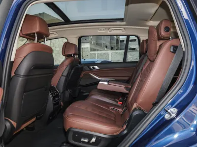 2020 بي ام دبليو الفئة اكس 7