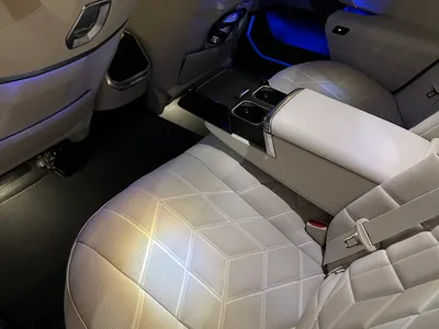 2026 بي ام دبليو الفئة السابعة 735 إل أي