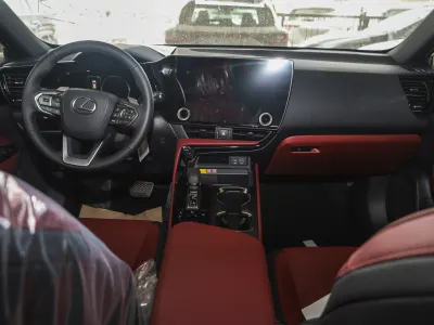 2026 لكزس إن إكس 350