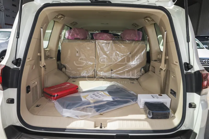 2026 تويوتا لاند كروزر جي اكس ار 3