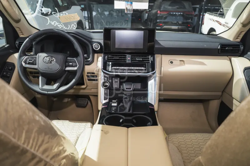 2026 تويوتا لاند كروزر جي اكس ار 3