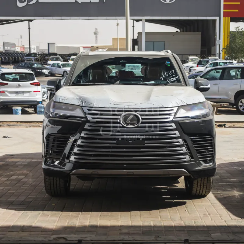 2026 لكزس إل إكس 600