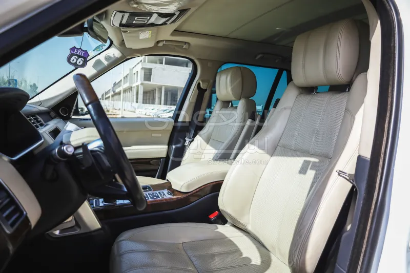 2017 لاند روفر رينج روفر فوج