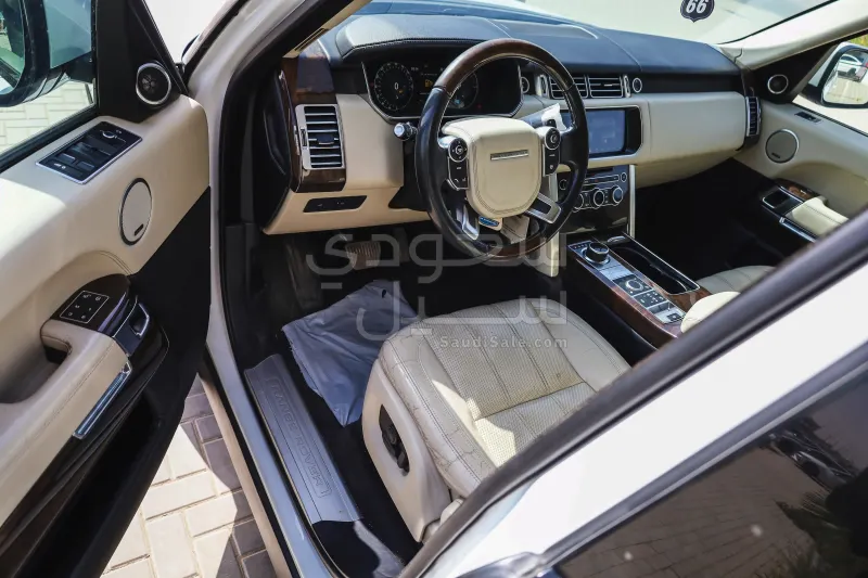 2017 لاند روفر رينج روفر فوج