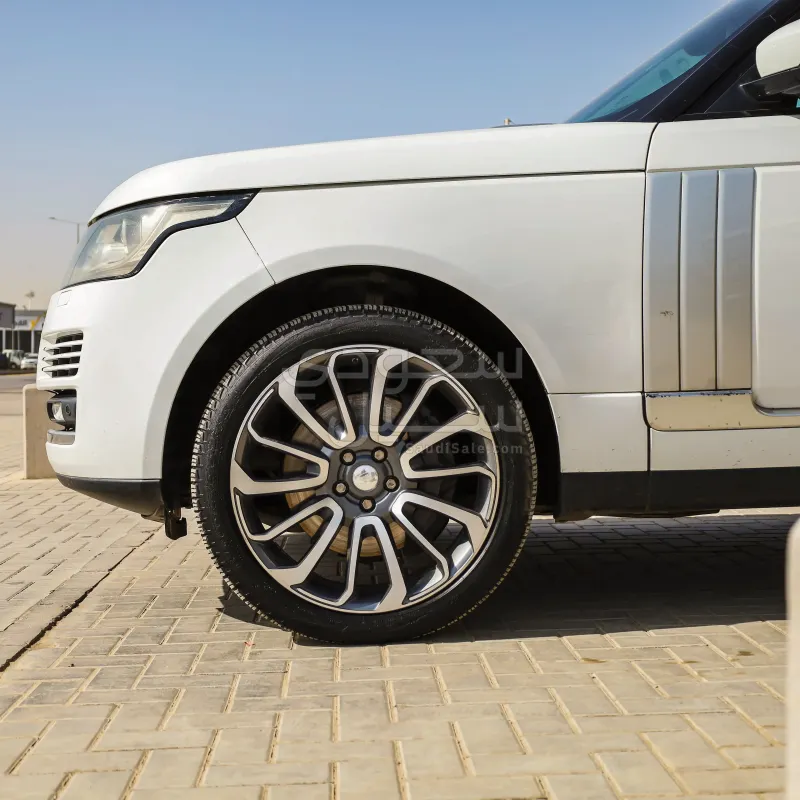 2017 لاند روفر رينج روفر فوج