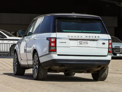 2017 لاند روفر رينج روفر فوج