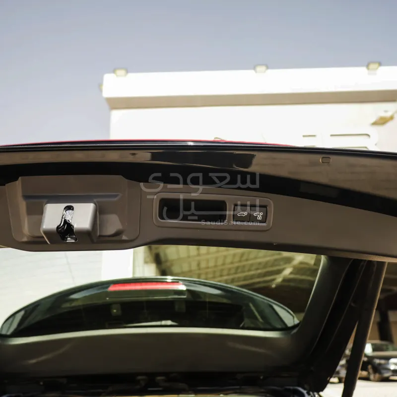 2024 لكزس أر إكس 350