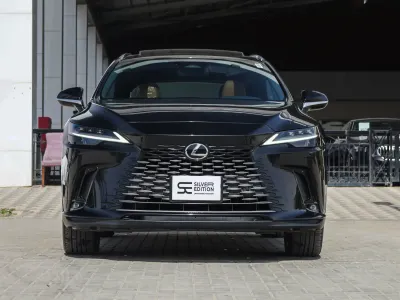 2024 لكزس أر إكس 350