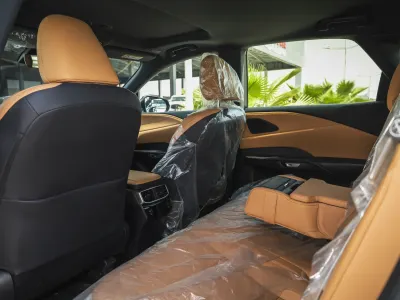 2024 لكزس أر إكس 350