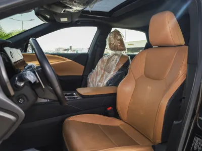 2024 لكزس أر إكس 350