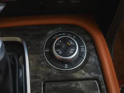 2022 نيسان باترول تيتانيوم