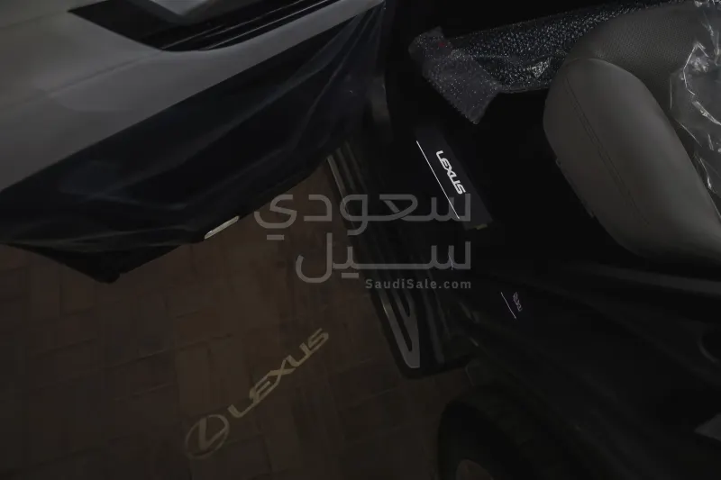 2026 لكزس إل إكس 600