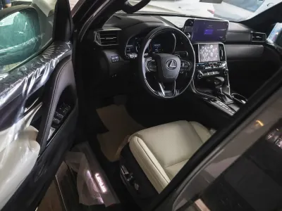 2026 لكزس إل إكس 600