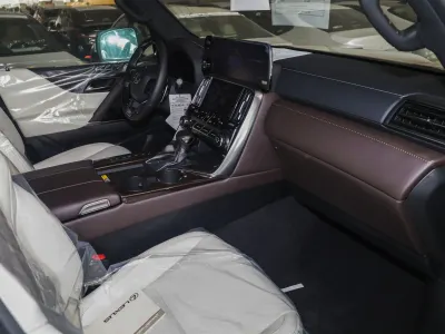 2026 لكزس إل إكس 600