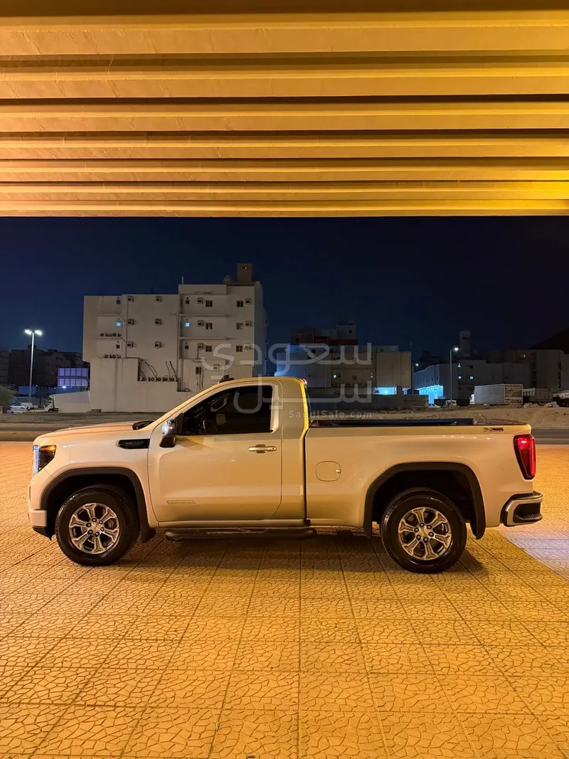 2022 جي ام سي سييرا اليفيشن