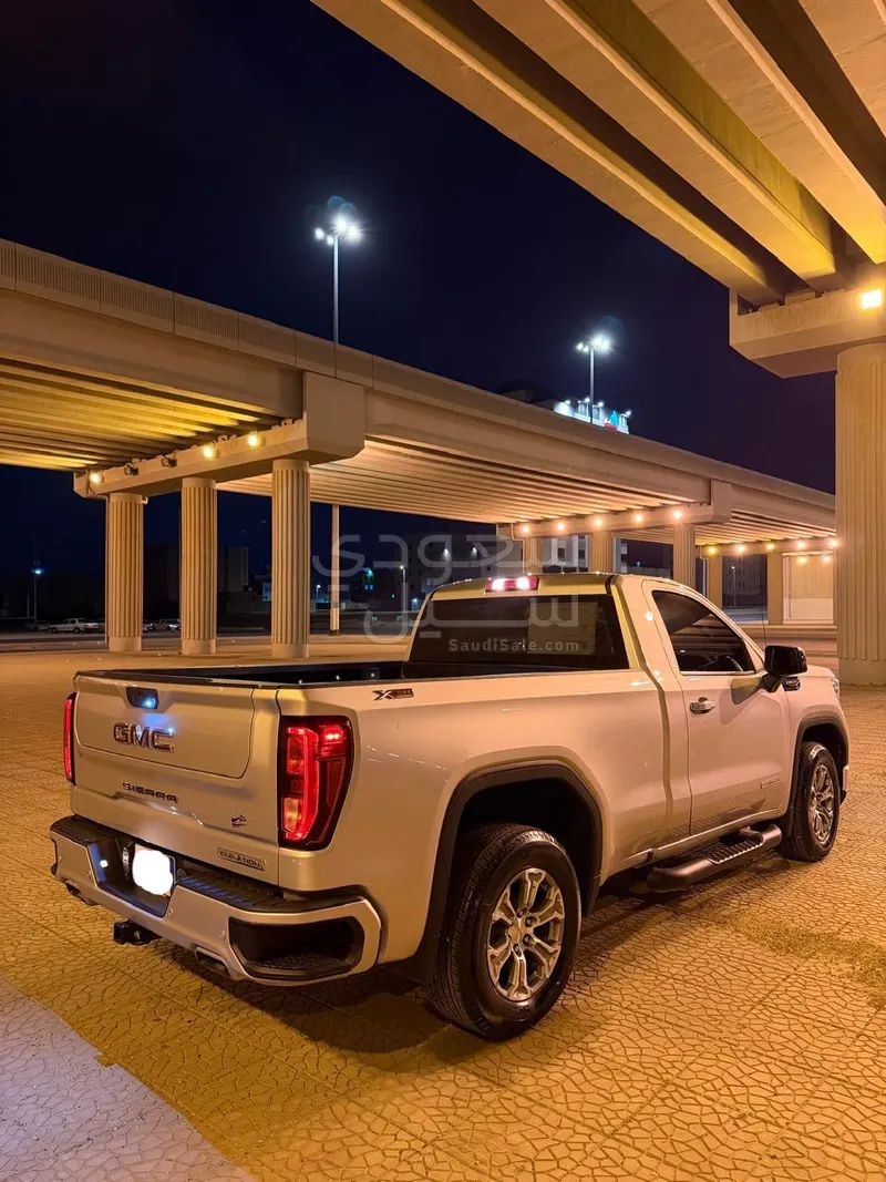 2022 جي ام سي سييرا اليفيشن