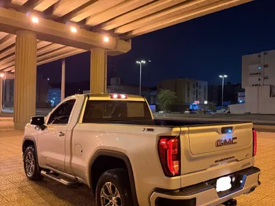 2022 جي ام سي سييرا اليفيشن