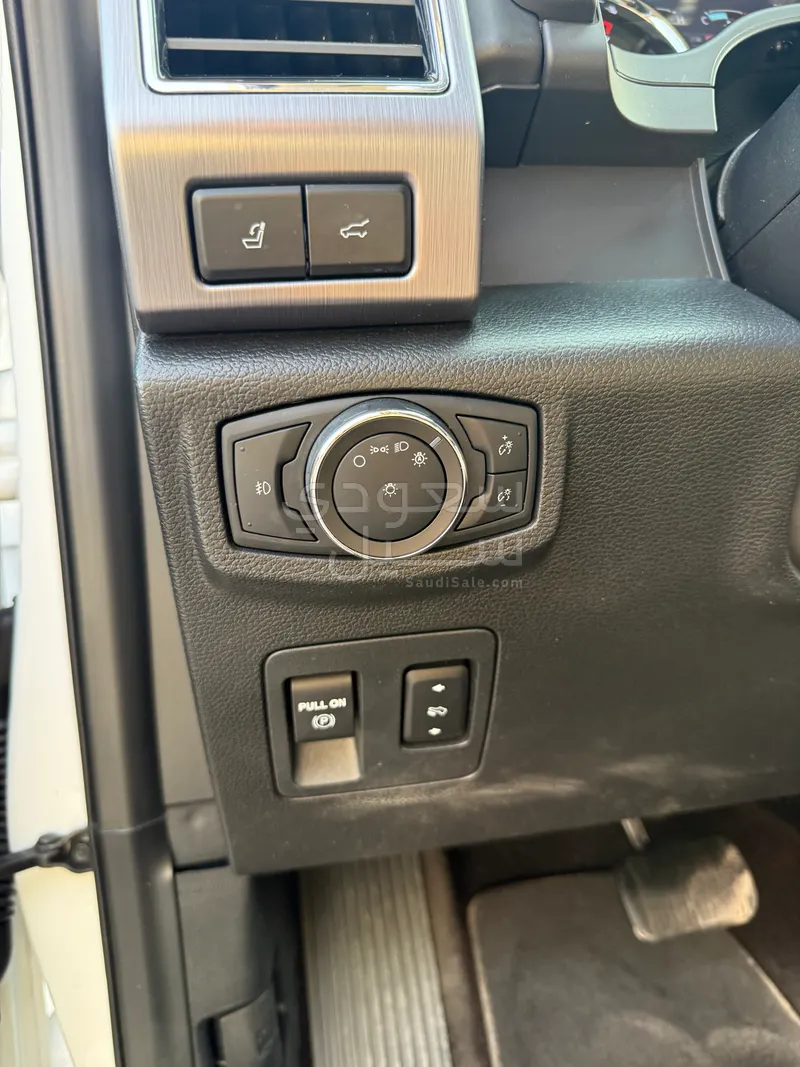 2020 فورد اكسبيديشن كنج رانش