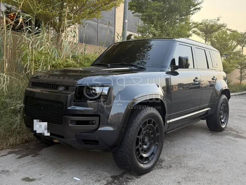 2025 لاند روفر ديفيندر اوكتا