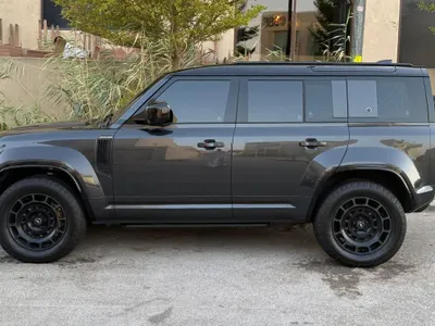 2025 لاند روفر ديفيندر اوكتا