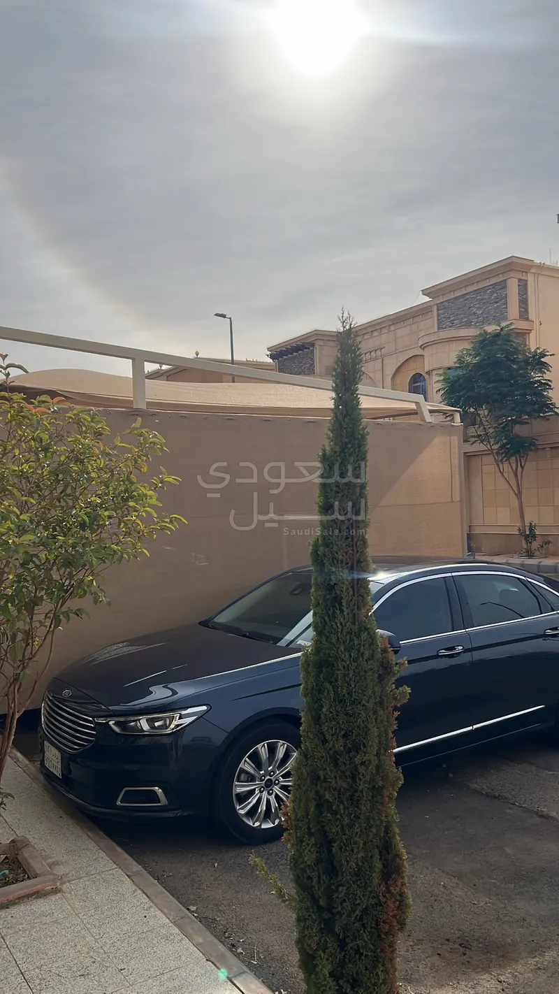 2022 فورد توروس ترند