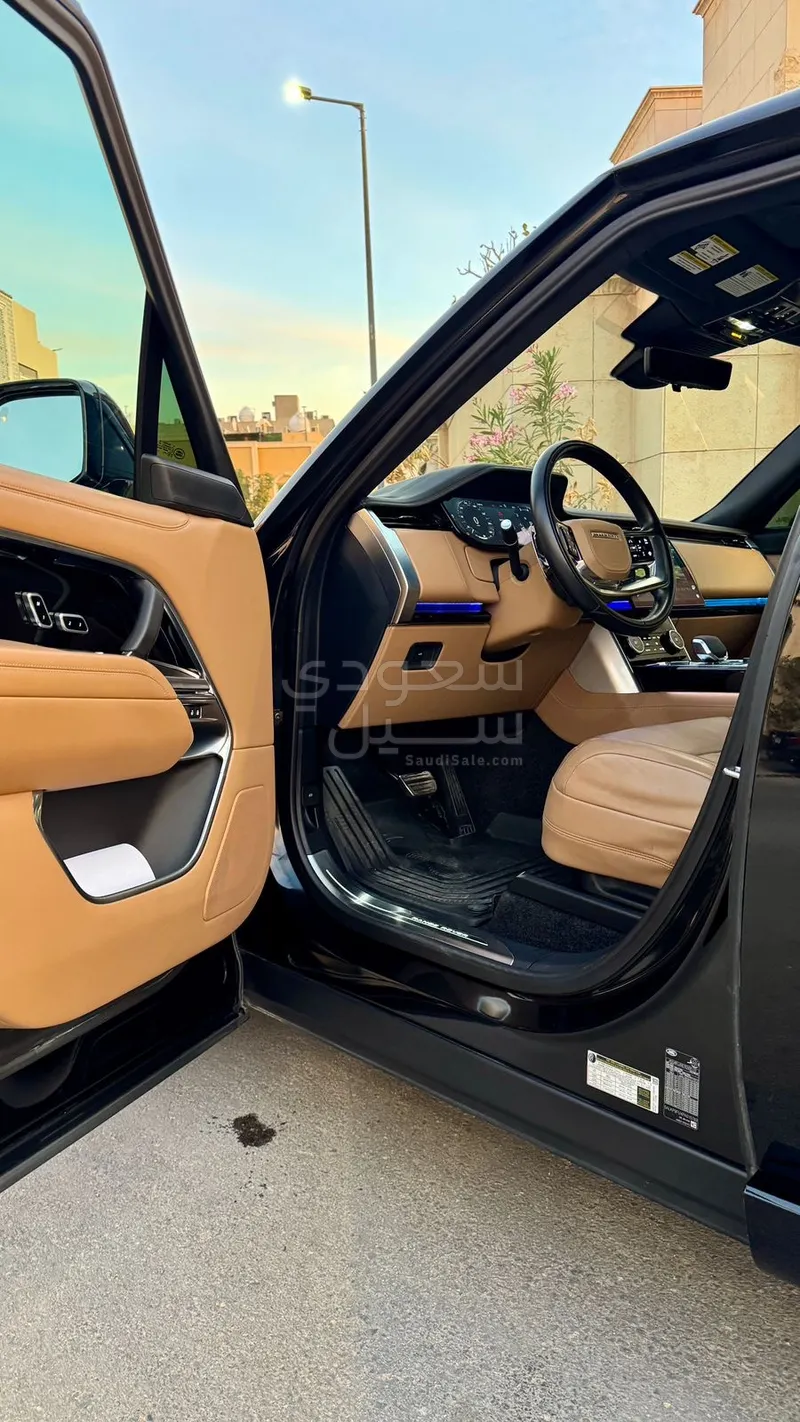 2023 Land Rover Range Rover Black Edition
