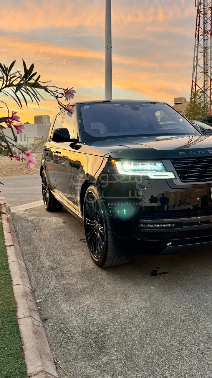 2023 Land Rover Range Rover Black Edition