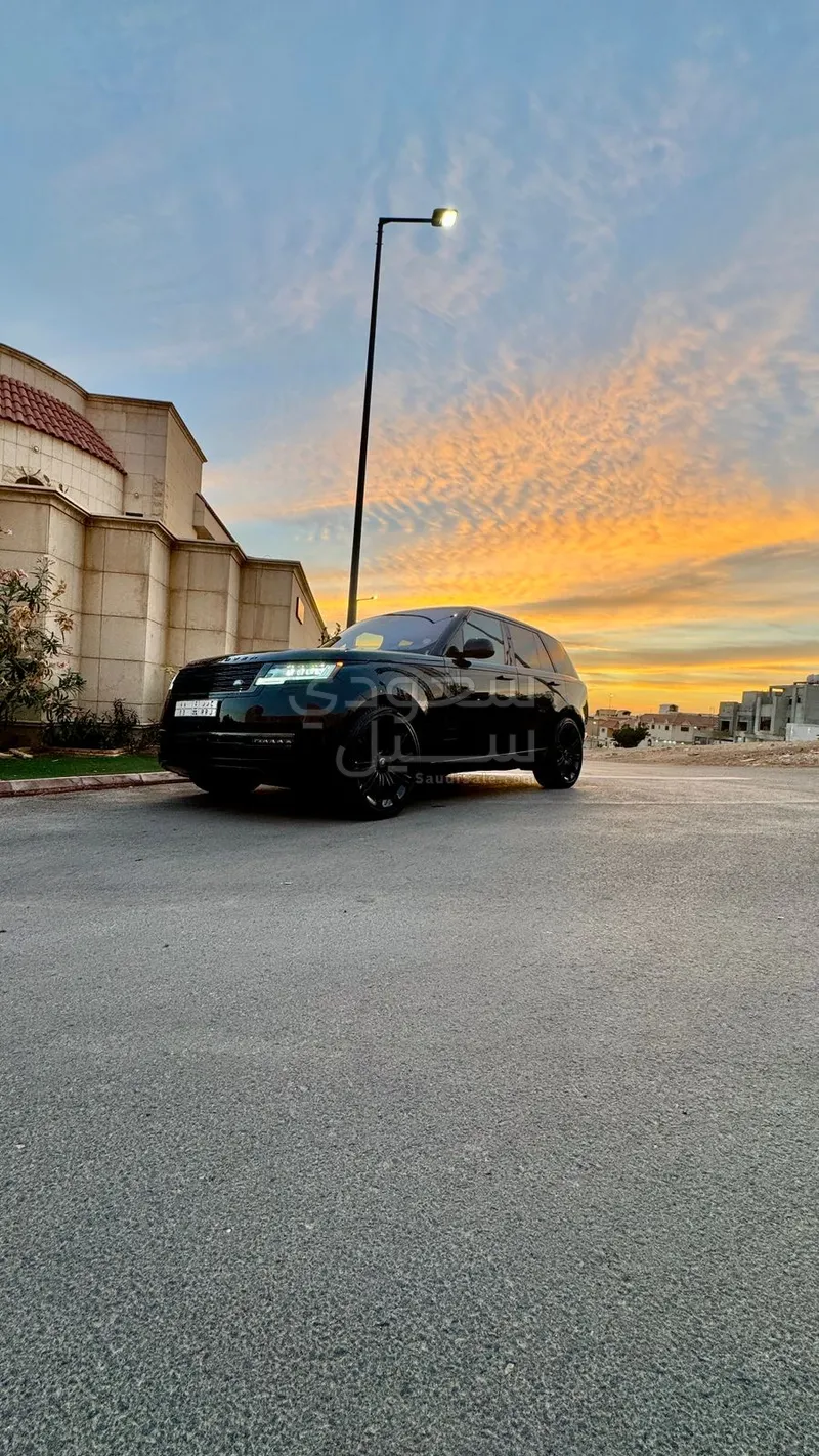 2023 Land Rover Range Rover Black Edition