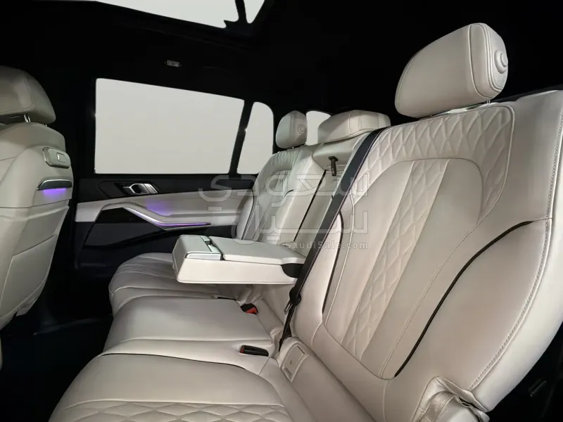 2024 بي ام دبليو الفئة اكس 7