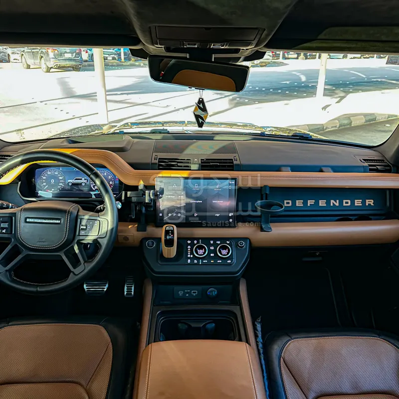 2022 لاند روفر ديفيندر اكس 110