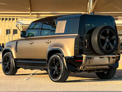 2022 لاند روفر ديفيندر اكس 110