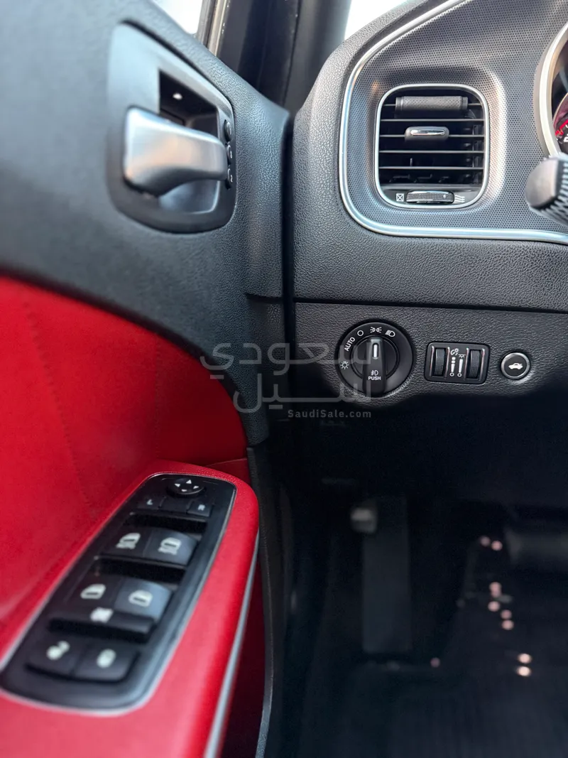 2017 دودج تشارجر رالي