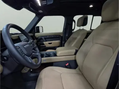 2025 لاند روفر ديفيندر اس اي