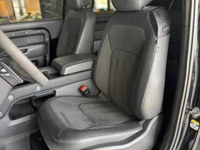 2023 لاند روفر ديفيندر