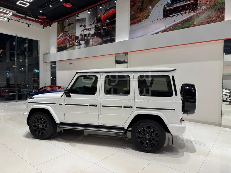 2025 مرسيدس - بنز جي 500