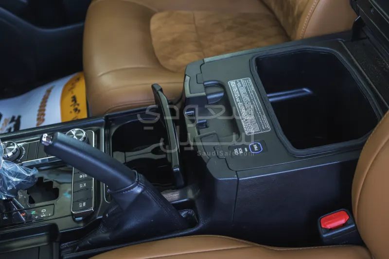 2021 تويوتا لاند كروزر جي اكس ار جراند تورينج