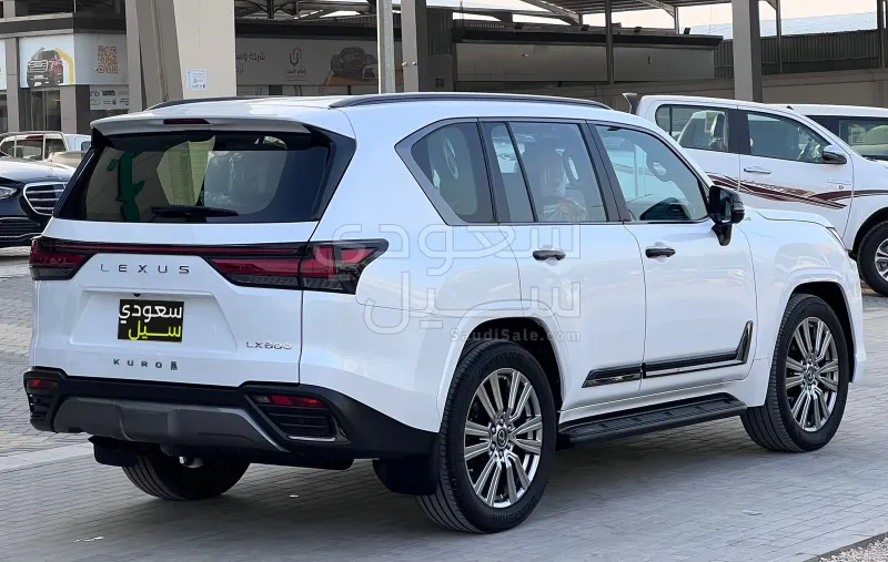 2023 لكزس إل إكس 600 في أي بي