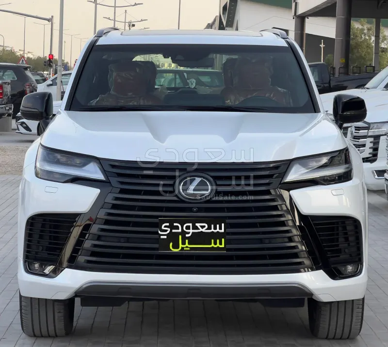 2023 لكزس إل إكس 600 في أي بي