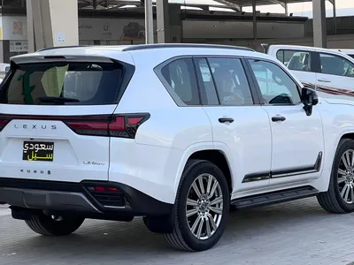 2023 لكزس إل إكس 600 في أي بي